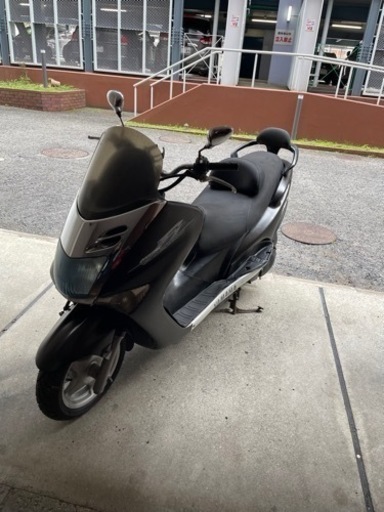 YAMAHA マジェスティ125FI マットブラック　前後タイヤ新品　早い者勝ち