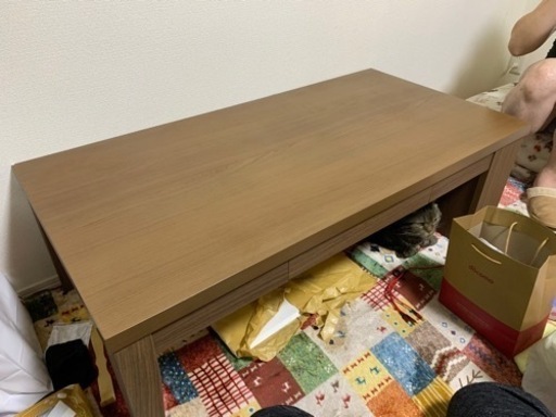 テーブル