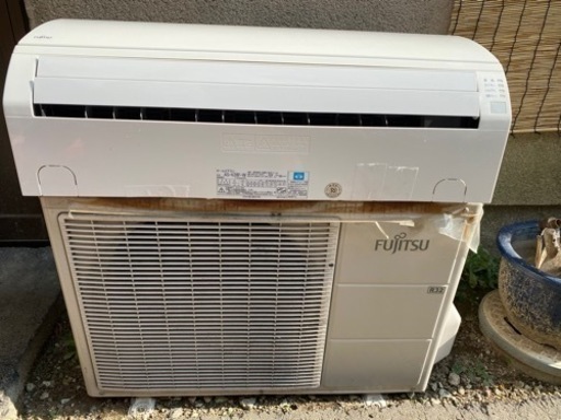 FUJITSU中古ルームエアコン2.8KW（10畳用）