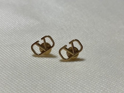 VALENTINO ピアス