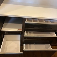 【美品】大容量食器棚の画像