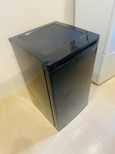 使用期間一年未満　アイリスオーヤマ 冷凍庫 60L 小型 家庭用 静音