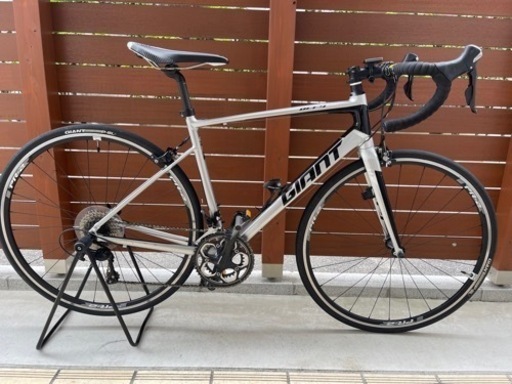 GIANT  DEFY ロードバイク2018年モデル  M(170cm〜)
