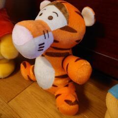 くまのプーさん、ティガーのぬいぐるみセットの画像