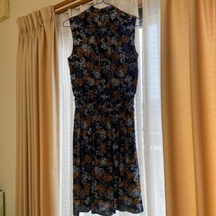 ユニクロ　ノースリーブワンピース