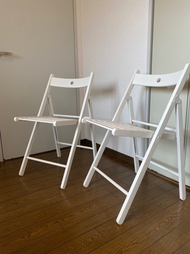 IKEA折りたたみイス二脚