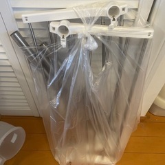 ニトリのステンレスつっぱりラックの画像