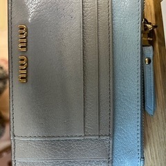 miumiuフラグメントケース