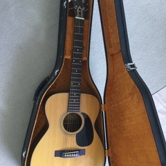「交渉中一旦締め切り」モーリスギター中古（YAMAHAのケース付き）