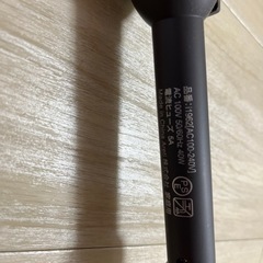 細いタイプのカールアイロンの画像