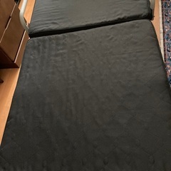 折り畳み式簡易ベッドの画像