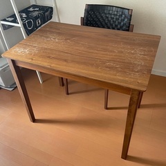 ウォールナット　ダイニングテーブル