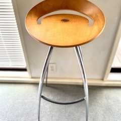 存在美！マジス　ライラスツールの画像