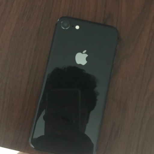 早い者勝ちSIMフリー iPhone8 64GB