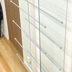 ☆ガラス張りのおしゃれなCD・DVDラック☆の画像