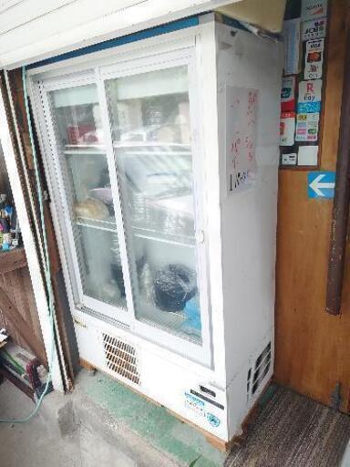 業務用冷蔵庫、売ります！