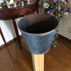 未使用シャビー風　植木鉢カバー　入れ物の画像