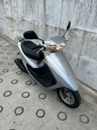 大人気車両セール‼️バッテリー新品‼️その他交換部品あり♪ ライブディオ✴②