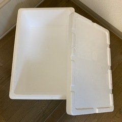 発泡スチロール　箱の画像