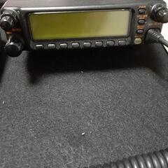 ヤエス　FT-8100 アマチュア無線機の画像