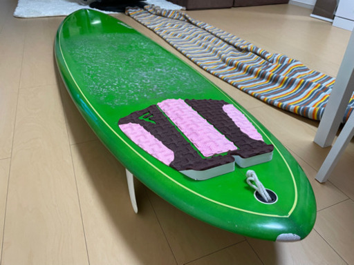 サーフィンのボード（ロング？）