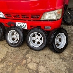 タイヤほぼ新品スタットレスの画像