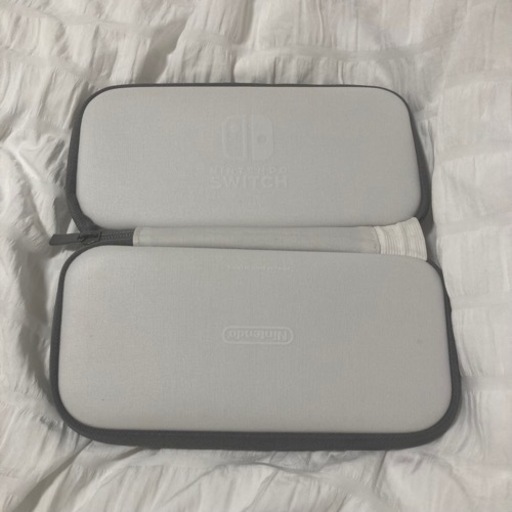 Nintendo Switch lightグレー　ケース付き