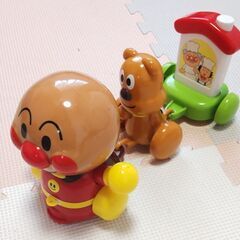 アンパンマンおままごと&おさんぽ&ディズニーマジカルバンド4点セットの画像