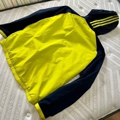 adidas キッズ用ウィンドブレーカー(150cm)《値下げ》の画像