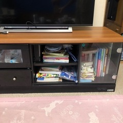 テレビ台の画像