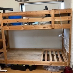 木製2段ベッドの画像