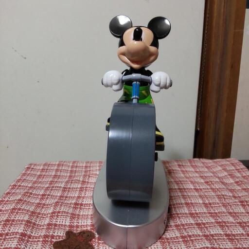 ミッキーマウスの目覚まし時計