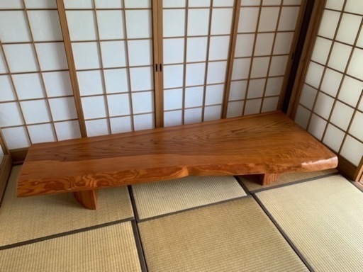 一枚板のローテーブル