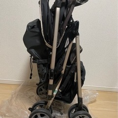 コンビ　ベビーカーの画像
