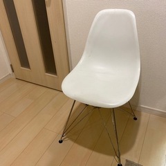 白　チェアー　椅子