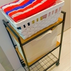 3段ラックの画像