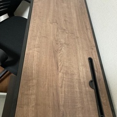 【取引中】椅子と机とサイドテーブルの画像