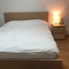 IKEAクイーンサイズベッドフレーム MALM マルム