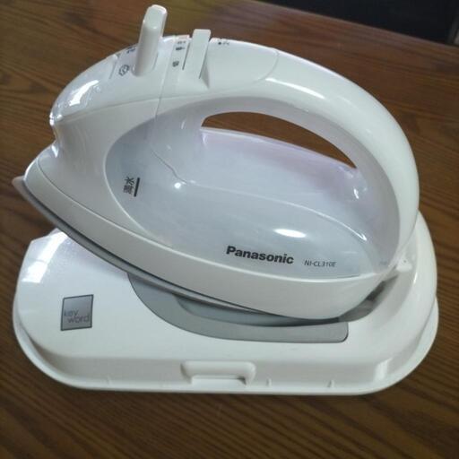 ★美品★Panasonic コードレススチームアイロン（家庭用）