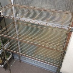 メタルラック　60幅から90幅タイプ。