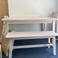 IKEA ダイニング４点セットの画像