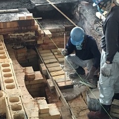 築炉作業等の手元を募集致します。
