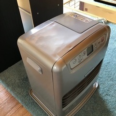 石油ファンヒーターの画像