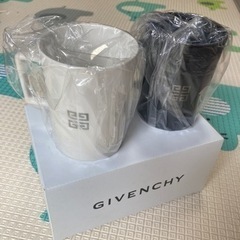 ジバンシーペアマグカップ×5箱あります