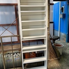 [壁面本棚、廊下にも]リサイクルショップヘルプ