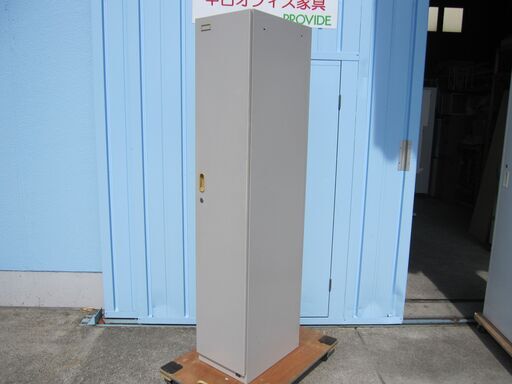 1人用ロッカー　ニューグレー　ウチダ製　鍵あり