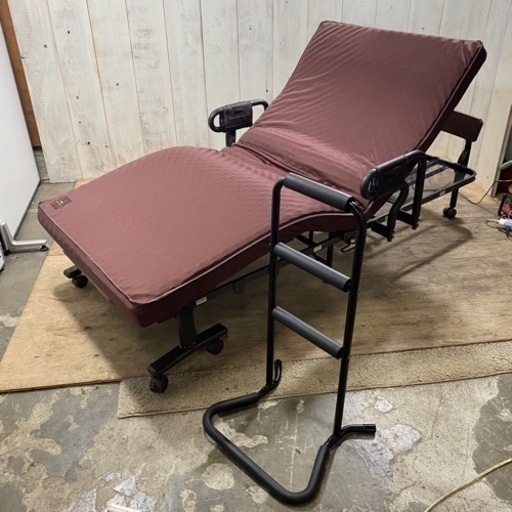 9/3終 YA 2020年製 ATEX 収納式 電動 リクライニングベッド AX-BE735N 低反発マット 手すり セット 2モーター 介護ベット アテックス 菊倉E