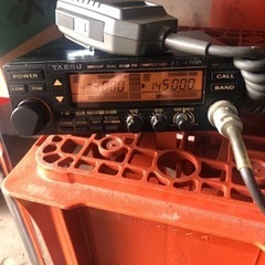 アマチュア無線機　八重洲FT4700