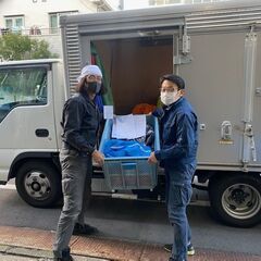 クリーニング工場仕分けスタッフの画像