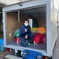 クリーニング工場仕分けスタッフの画像